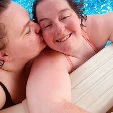 arguing with me is pointless, the grass is blue for me as long as it  irritates u