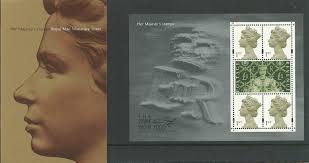 2000 Pack MO3 Her Majesty s Stamps Definitive Stamp Presentation Packs