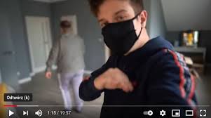 Born in poland, she moved to new zealand at the age of eight and has lived in new york since 1998. Kamerzysta Nagral Film Z Niepelnosprawnym Policja Zajela Sie Sprawa