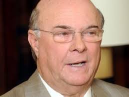 Hipólito pide a votantes a no vender la cédula