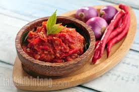 Sajikan sambal matah bumbu bali untuk 2 porsi dengan ayam bakar, sate lilit, dan ikan bakar. Buat Penyuka Pedas Ini Resep Sambal Bajak Yang Maknyus Cantik Tempo Co