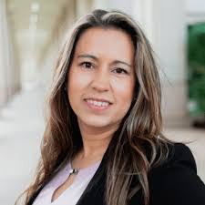 Lorena Myers's Instagram, Twitter & Facebook