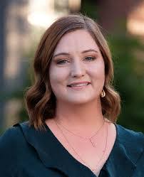 Denise Hintze's Instagram, Twitter & Facebook