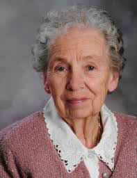 Geri Lewis's Instagram, Twitter & Facebook