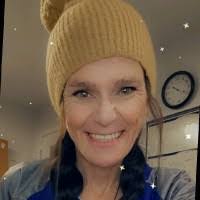 Janine Macdonald's Instagram, Twitter & Facebook