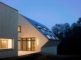 Wenn das haus seine energie vollständig selbst erzeugt, oder sogar noch mehr energie erzeugt als es verbraucht…energiehaus. Nachste Ausfahrt Nullenergiehaus Detail Magazin Fur Architektur Baudetail