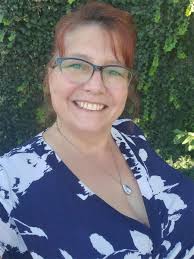 Welcome everyone 👋 I want to introduce myself since we'll be 'seeing' a  lot of each other this week. If you don't know already, I'm Alyssa Ellis,  and I will be your