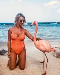 Kat kerkhofs 1 month ago. Kat Kerkhofs Stoeit Met Flamingo S Op Aruba Showbizz Hln Be