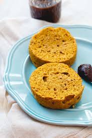 These 2 Minute Microwave Paleo Pumpkin English Muffins Are An Easy Grain Gluten And Dairy Free Option For Pumpkin English Muffin Paleo Pumpkin English Muffin