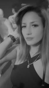 No tengo el corazón roto 🖤, pero me encanta esta canción