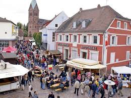 Jūs atėjote į šį puslapį, nes ji yra labiausiai tikėtina, ieško: Ramstein Holds Wendelinus Market Oktoberfest Kaiserslautern American