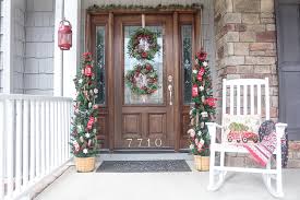 Christmas porch garland makeover from craftberry bush. Front Porch Decorating Ideas You Ll Want To Copy For Christmas
