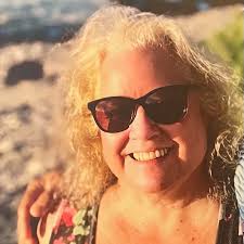 Does Koningsdam offer reserved dining time slots?