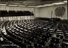 Maybe you would like to learn more about one of these? Ansichtskarte Postkarte Bonn Am Rhein Plenarsaal Des Akpool De
