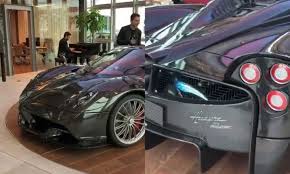Pagani Huayra Roadster Wallpaper Pagani Huayra Roadster Wallpaper In 2020 Pagani Huayra Roadsters Pagani
