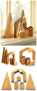 Simple Wooden Nativity Scene Dabbles Babbles Christmas Decorations Diy Nativity Nativity Crafts