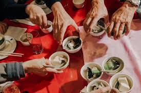 On christmas morning, the child who found the pickle first would either receive an additional present or be the one to open his or her gifts first. Opinion Nothing Is More American Than Chinese Food On Christmas The New York Times