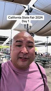 Julia Coon's Instagram, Twitter & Facebook