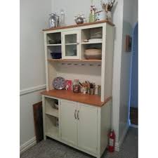 As part of our award winning sektion system of kitchen cabinets, our accent doors come in a wide variety of styles to perfectly suit your home décor from the natural charm of wood, to the sleek modern look of glass. Ikea Hemnes Kitchen Hutch Aptdeco