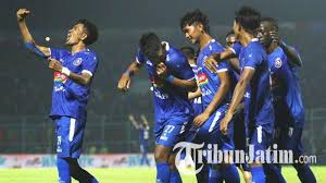 Laga uji coba bertajuk football synergy antara arema fc dan rans cilegon united fc telah dilangsungkan, minggu (6/6/2021) malam wib. Hasil Arema Fc Vs Rans Cilegon Fc Singo Edan Ngamuk Bantai Klub Raffi Ahmad 6 2 Tribun Jatim