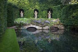 Drawing On History Philosophy Psychology Art The Gardens Of Shute House Are Sir Geoffrey Jellicoe S Masterpiece Garden Planning Landscape Design Gothic Garden