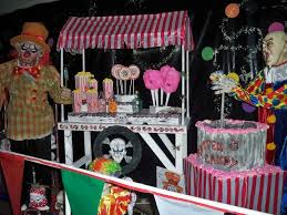 Pin By Raeanne Chavez On Halloween Creepy Carnival Carnival Decorations Halloween Circus