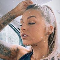 Danielle Edgley's Instagram, Twitter & Facebook