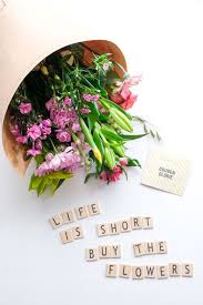 25 Bloemen Teksten Met Een Bos Van Bloomon Een Goed Verhaal Bloemen Citaten Citaten Over Bloemen Bloemen