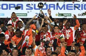 Club independiente santa fe, known simply as santa fe, is a colombian professional football team based in bogotá, that currently plays in the categoría primera a.they play their home games at the el campín stadium. Copa Suruga Bank Independiente Santa Fe Enfrentara El 10 De Agosto Al Kashima Antlers Conmebol