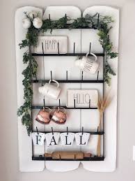 Amazon Com Wall Mounted Mug Rack 6 Row Metal Storage Display Organizer For Coffee Mugs Tea Cups Mason Jars And M Coffee Mug Display Mug Rack Mug Display