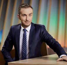 After a satirical tv show targeting turkey's president erdogan, german comedian jan böhmermann. Neo Magazin Royal Was Bohmermann Macht Trauen Sich Seine Us Kollegen Nicht Welt