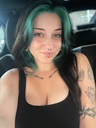 Let's talk to me here! :) https://getallmylinks.com/patriciaaaa