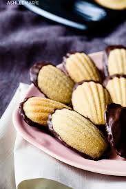 These Brown Butter Madeleines Are Perfect Cookies Dipped In Chocolate It S An Easy Recipe For Healthy C Madeline Cookies Recipe Madeleine Recipe Sweet Recipes