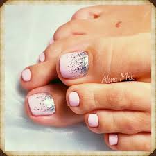 This can be done in a variety of ways, from a subtle tiger stripe to a bold color and leopard spots as shown. Toe Nail Designs Thefashiontamer Com