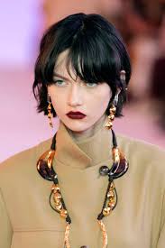 20 unglaubliche mittellange frisuren mit pony. Trendfrisuren So Tragt Man Dicke Haare Am Besten