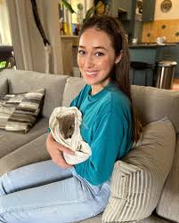 We are super excited to have the support of @alyciajasmin in spreading the  awareness of endangered species like our Eastern Bettongs (like  @brianbettong here) and Mulligans Flat Sanctuary. Alycia is an Aussie