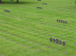 Débarquement du 6 juin 1944 : Cimetiere Allemand La Cambe Cimetieres Cimetiere Militaire Allemand De La Cambe Plages Du Debarquement Calvados Normandie Routard Com
