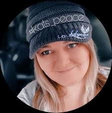 Kat Robertson (@katg25) • Facebook