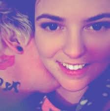 Millie Howard's Instagram, Twitter & Facebook