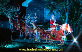 Enjoy the magic of christmas with your hologram pyramid!!!! Outdoor 3d Hologram Wows Holographic Trade Show Exhibitsholographic Trade Show Exhibits