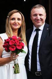 Jacek kurski i joanna kurska kilka dni temu wzięli drugi ślub. Slub Koscielny Jacka Kurskiego Zdjecia Kim Jest Jego Zona Viva Pl