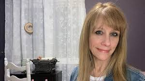 Linda Uselton's Instagram, Twitter & Facebook