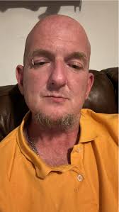 Hi ok I'd like to introduce. Self a Nd a photo I took. Hi from uk