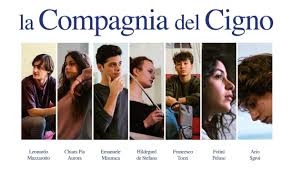 La fiction la compagnia del cigno 2 racconta le esperienze di sette musicisti e del maestro luca marioni al conservatorio giuseppe verdi di milano. Ruj73cuyx8zyam