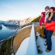 When to go winter in the norwegian counties of hordaland and aurland is relatively mild compared to the northern regions of the country. Winter In Fjord Norway The Viking Season