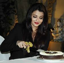 Aishwarya: I am in a very happy phase - Rediff.com