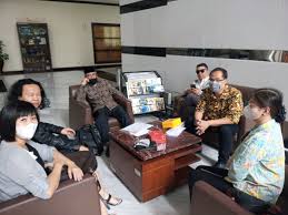 Pada hari peperiksaan calon perlu membawa Pt Nam Dan Pt Pac Gagal Bayar Kepada Nasabah Tim Advokasi Benteng Jokowi Perjuangkan Dana Nasabah