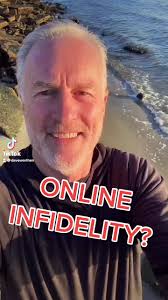 Signs of Online Infidelity in Relationships