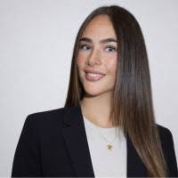 40+ "Jade Holt" profiles