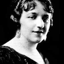 Noel Estrada biography